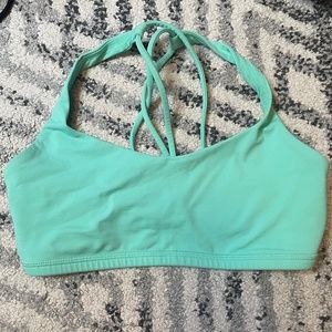 Lululemon Sports bar